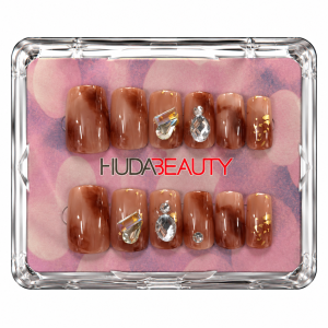 PRESS ON HUDA BEAUTY MARMOL CON CRISTALES
